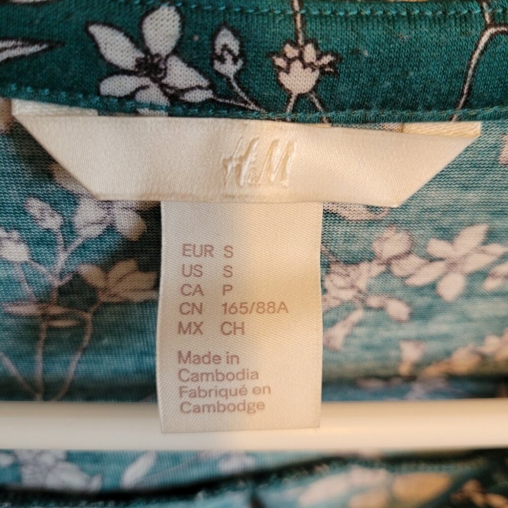 Blouse - Picture 2 of 3